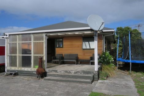 Photo of property in 23 Coates Street, Westport, 7825