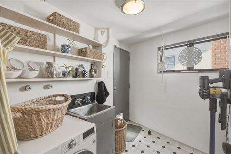 Photo of property in 30 Virginia Road, Saint Johns Hill, Whanganui, 4500