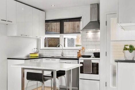 Photo of property in 75a Vandeleur Avenue, Birkdale, Auckland, 0626