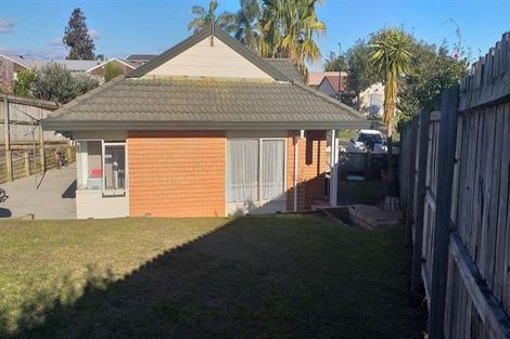 Photo of property in 3 Bernina Place, Weymouth, Auckland, 2103