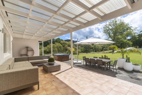 Photo of property in 2 Ward Road, Matakana, Warkworth, 0985