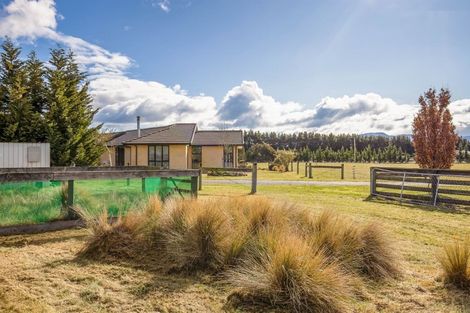 Photo of property in 69 Leslies Road, Cust, Rangiora, 7471