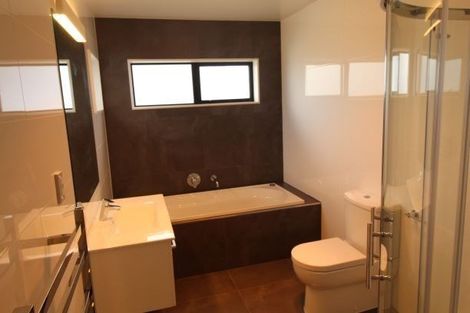 Photo of property in 79 Maka Terrace, Orewa, 0931