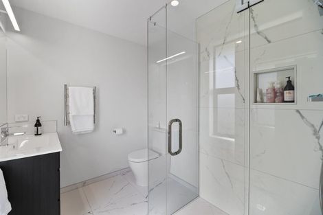 Photo of property in 5 Mackillop Way, Brooklands, New Plymouth, 4310