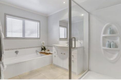 Photo of property in 14 Putaka Place, Papamoa Beach, Papamoa, 3118