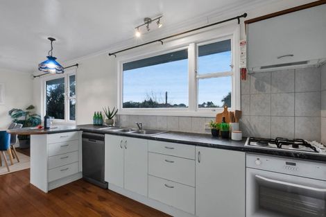 Photo of property in 59 Clawton Street, Westown, New Plymouth, 4310