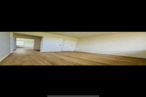 Photo of property in 28 Waione Avenue, Te Atatu Peninsula, Auckland, 0610