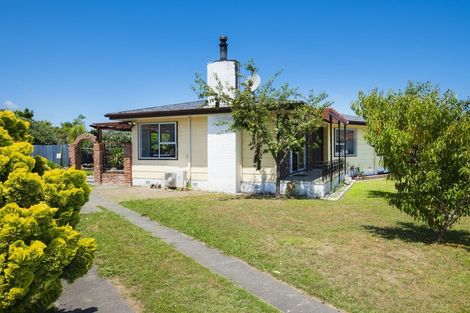 Photo of property in 4 Anita Grove, Riverdale, Gisborne, 4010