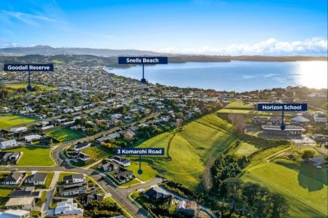 Photo of property in 3 Komarohi Road, Snells Beach, 0920