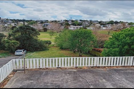 Photo of property in 64 Trias Road, Totara Vale, Auckland, 0629