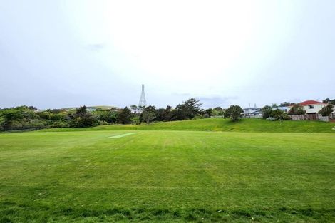 Photo of property in 23 Pinkerton Grove, Newlands, Wellington, 6037