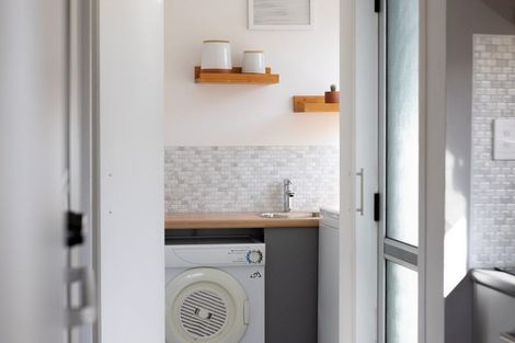 Photo of property in 11a Dallas Place, Leamington, Cambridge, 3432