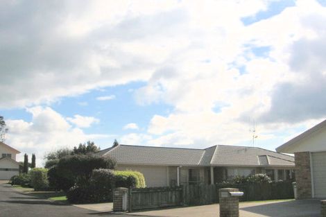 Photo of property in 5 Hinton Place, Pyes Pa, Tauranga, 3112