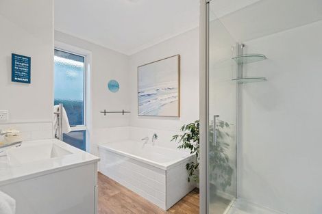 Photo of property in 9 Bracken Mews, Pyes Pa, Tauranga, 3112