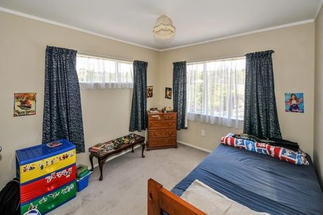 Photo of property in 1/33 Kiteroa Terrace, Rothesay Bay, Auckland, 0630
