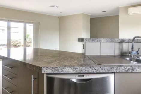 Photo of property in 2 Somerton Drive, Huntington, Hamilton, 3210