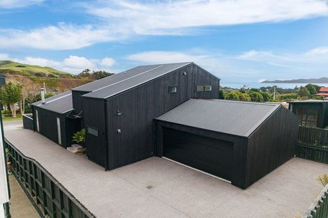 Photo of property in 58 Muri Road, Pukerua Bay, 5026