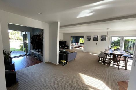 Photo of property in 15 Russell Drive, Oakura, 4314