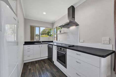 Photo of property in 9b Disraeli Street, Hawera, 4610