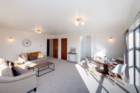 Photo of property in 24 Albion Street, Hawera, 4610