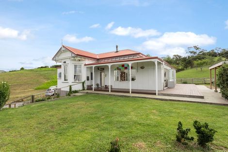 Photo of property in 12 Downer Access Road, Kaukapakapa, 0873