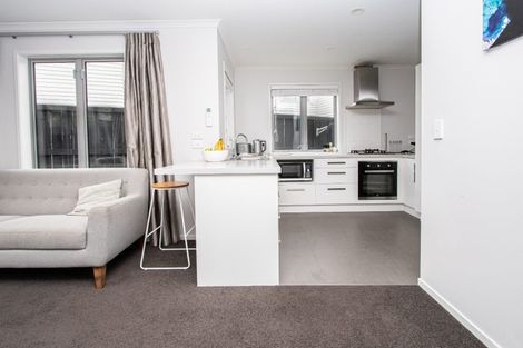 Photo of property in 2/1 Hibiscus Avenue, Hamilton Lake, Hamilton, 3204