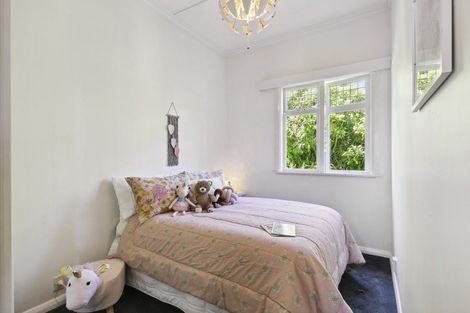 Photo of property in 36 Volga Street, Island Bay, Wellington, 6023