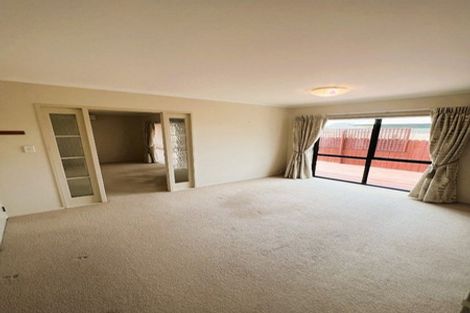 Photo of property in 10 Ruby Place, Orewa, 0931