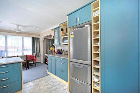 Photo of property in 15 Colonial Place, Kelvin Grove, Palmerston North, 4414