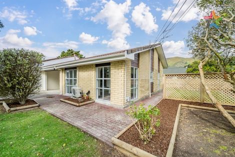 Photo of property in 24 Brook Street, Waiwhetu, Lower Hutt, 5011
