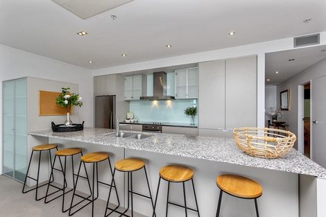 Photo of property in The Reef, 93 Saint Aubyn Street, New Plymouth, 4310