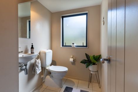 Photo of property in 5 Kaweka Close, Aotea, Porirua, 5024