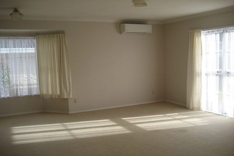 Photo of property in 2/14 Trafalgar Road, Milford, Auckland, 0620