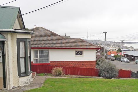 Photo of property in 42 Wharfe Street, South Hill, Oamaru, 9400