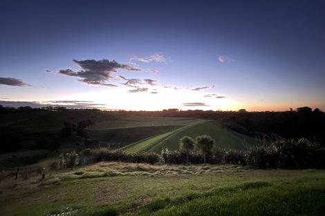 Photo of property in 10 Aderman Place, Hurworth, New Plymouth, 4310