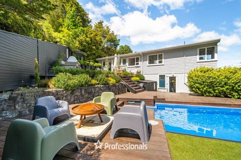 Photo of property in 132 Cheviot Road, Lowry Bay, Lower Hutt, 5013