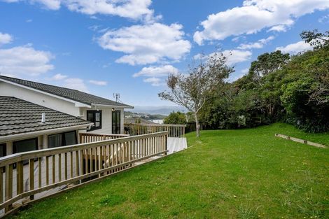 Photo of property in 17 Nalanda Crescent, Broadmeadows, Wellington, 6035