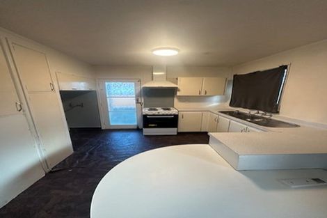 Photo of property in 1/215 Swanson Road, Henderson, Auckland, 0610