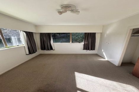 Photo of property in 1/404 Glenfield Road, Glenfield, Auckland, 0629