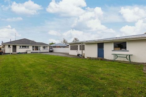 Photo of property in 308 Main North Road, Redwood, Christchurch, 8051