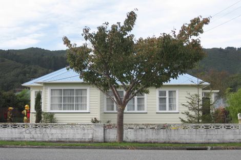Photo of property in 250 Naenae Road, Naenae, Lower Hutt, 5011