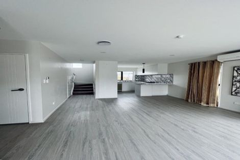 Photo of property in 77a Cargill Street, Papakura, 2110