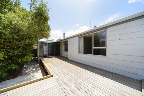 Photo of property in 50 Acacia Street, Kelvin Grove, Palmerston North, 4414