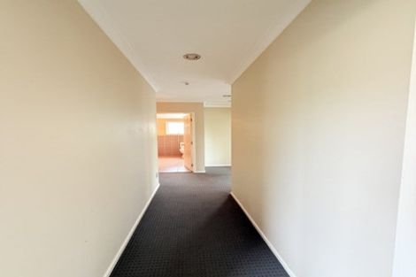 Photo of property in 2 Tavua Lane, Ranui, Auckland, 0612