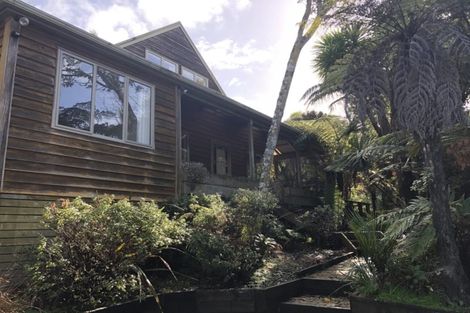 Photo of property in 36 Rimu Road, Oratia, Auckland, 0604