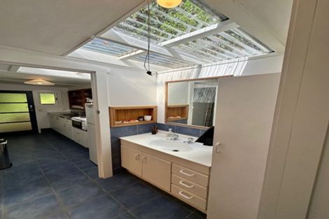 Photo of property in 12 Sylvan Glade, Piha, 0772