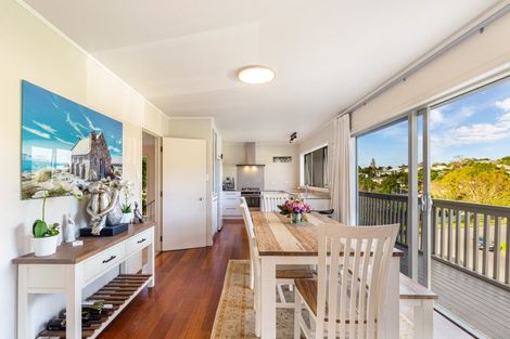 Photo of property in 10 Coromandel Crescent, Mairangi Bay, Auckland, 0630