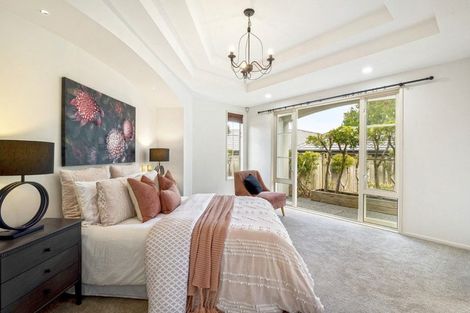 Photo of property in 1 Scarlet Oak Drive, Schnapper Rock, Auckland, 0632