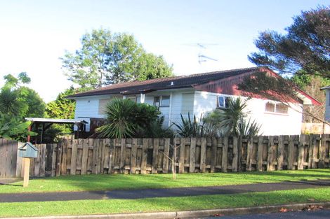 Photo of property in 6 Palmetto Place, Goodwood Heights, Auckland, 2105