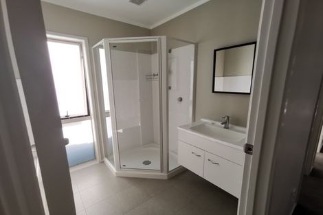 Photo of property in 7 Tobago Place, Sunnynook, Auckland, 0620